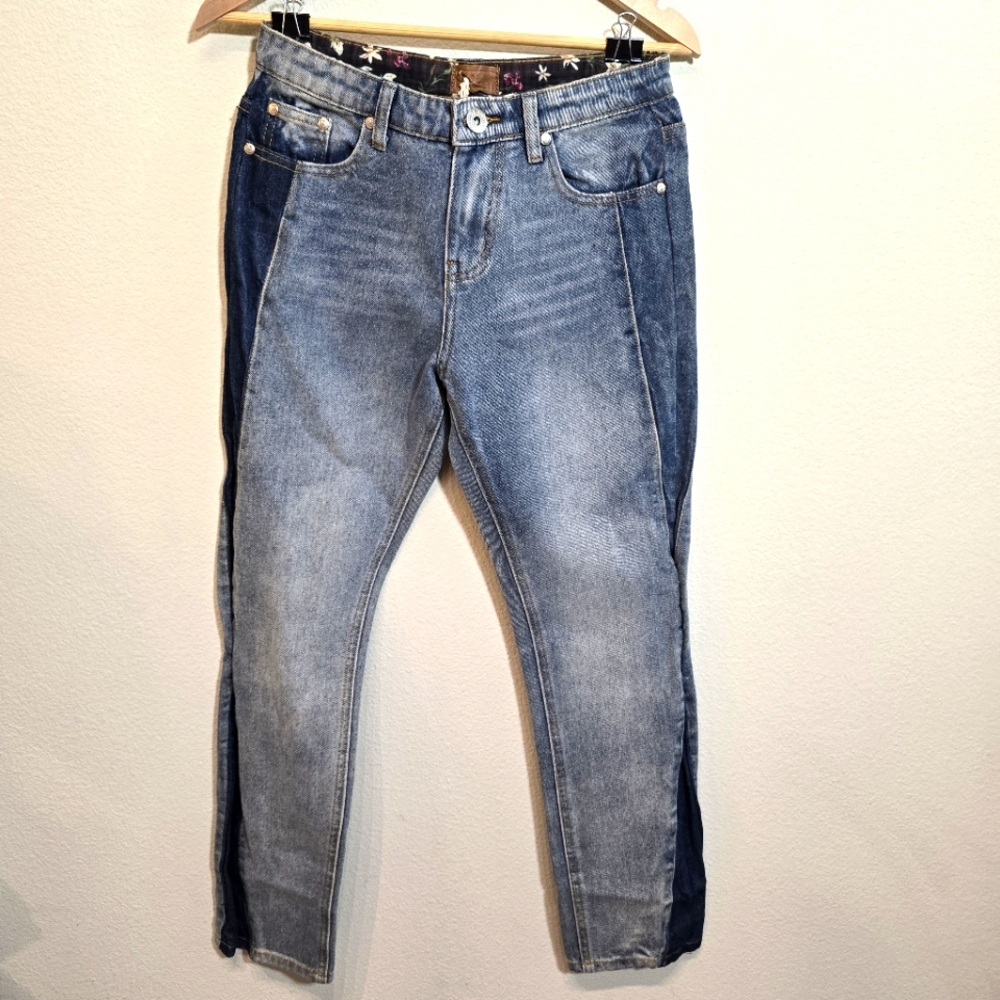 POL Boutique, Premium Two-Tone Blue Jeans Size Small 28" Waist NWOT 100% Cotton